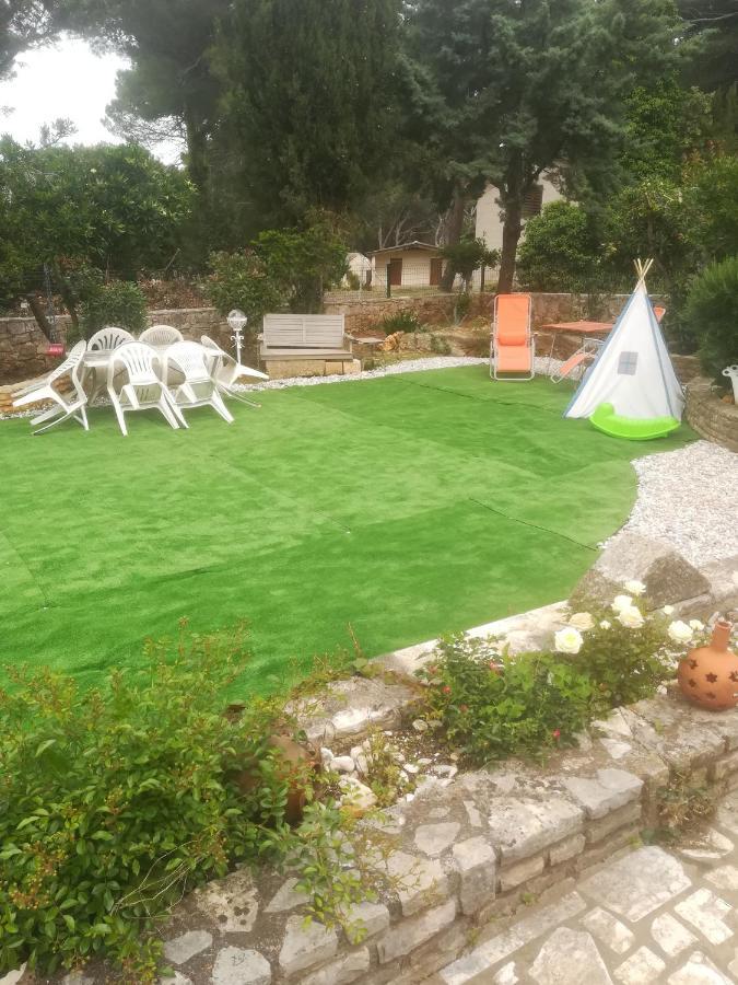 Villa Edward Premantura Buitenkant foto